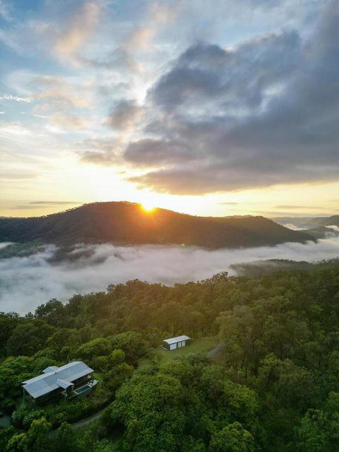 Luxurious Hinterland Guest House With HEATED POOL Sleeps 10 Brisbane Scenic Rim Gold Coast - Winery Find 0