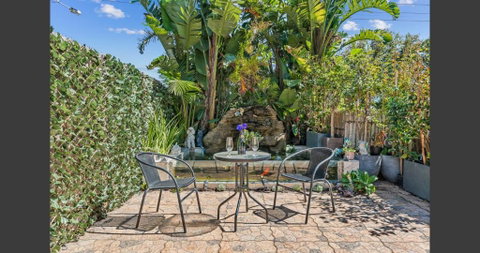 Luxury Beachfront Apartment In Sandringham - Winery Find 0