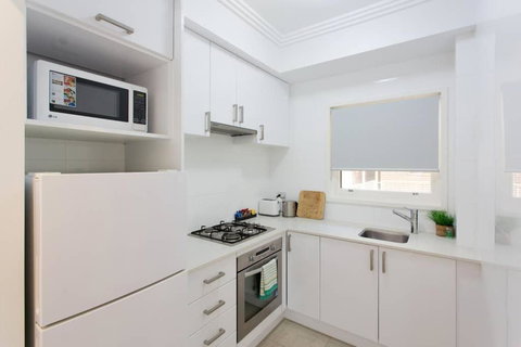 M5 West Perth Studio Apartment Near Kings Park - Winery Find 2