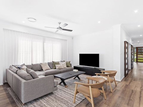 Maggie Mae - Winery Find 3