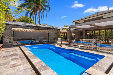 Maggie Mae - Winery Find 0