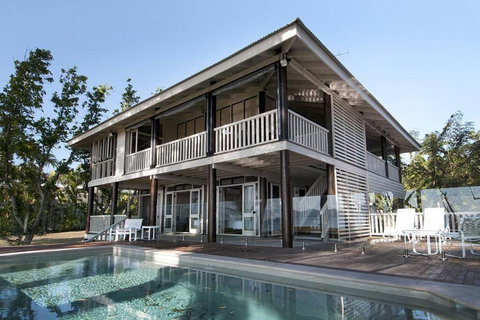 Magic Beach House - Absolute Beachfront - Winery Find 1