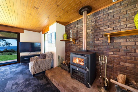 Magic Mountain At Smiths Lake - Winery Find 2