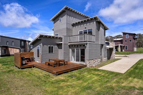 Magic Mountain - Winery Find 1