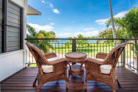 Magnetic Docks Townhouse 5 - Winery Find 0