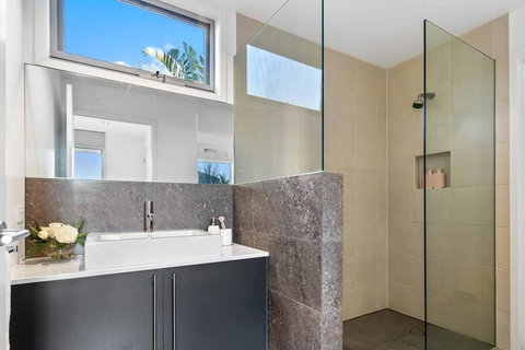 Magnificent Moet! - Winery Find 2