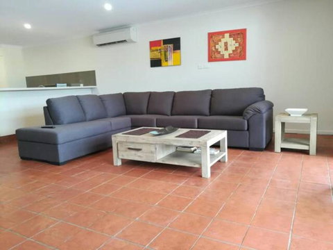 Main Street-Ailrie Apartment - Winery Find 2