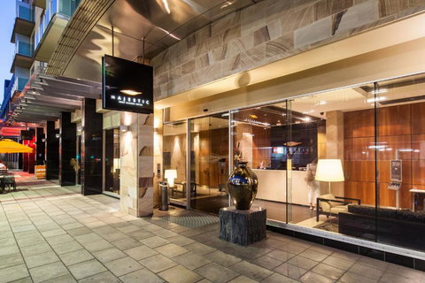 Majestic Roof Garden Hotel - Winery Find 3