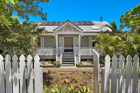 Maleny Town Stay - Winery Find 1