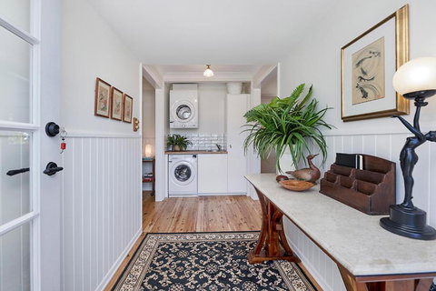 Maleny Town Stay - Winery Find 2