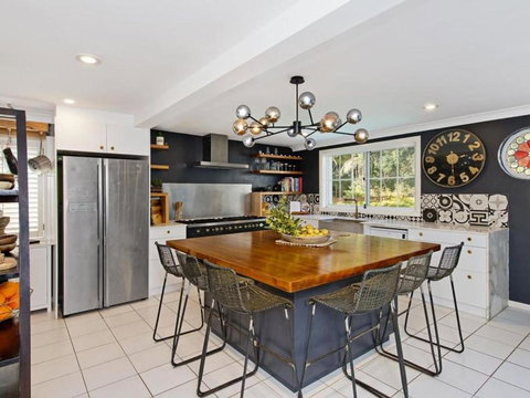 Malibu Beach House - Winery Find 2