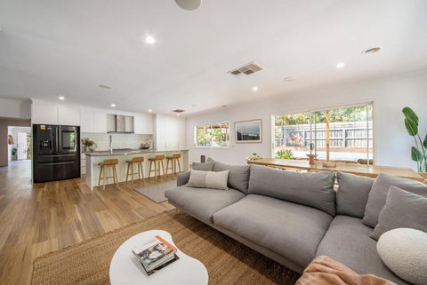 Malibu In Mt Martha With Solar Heated Pool - Winery Find 1