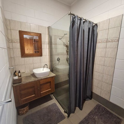 Mallee Sunrise B&B - Winery Find 3