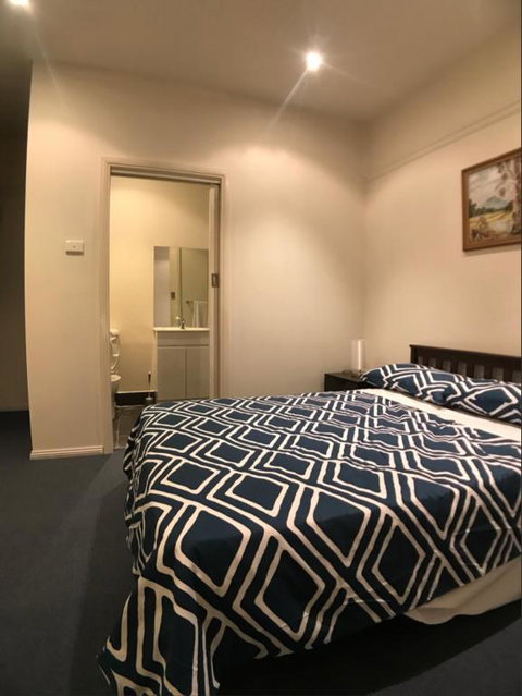 Malvern Backpackers - Winery Find 3