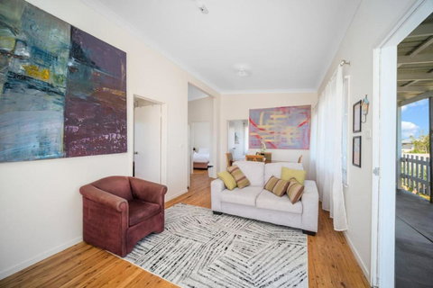 Manning Point Heights Upstairs - Winery Find 1