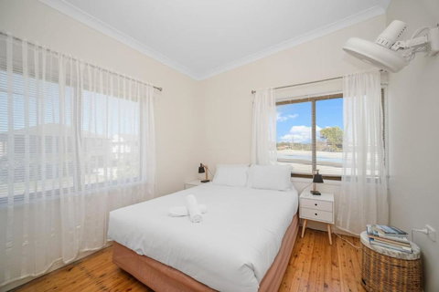 Manning Point Heights Upstairs - Winery Find 2