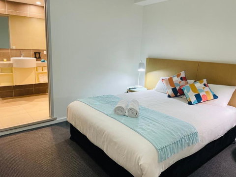 Mantra Deluxe Studio Darwin - Winery Find 1