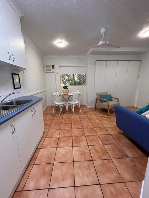 Mackay Seabreeze Apartments - Winery Find 2