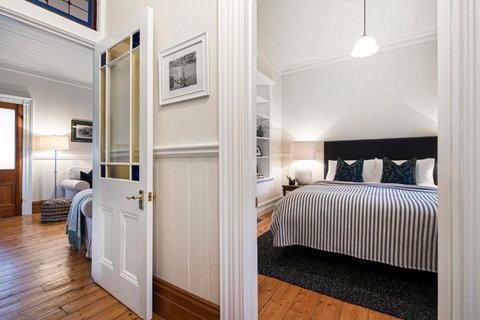 MARIGOLD COTTAGE Charming 1870s Central Daylesford Cottage - Winery Find 1