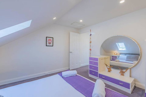 MELVINGTON BOUTIQUE APARTMENT IN HOBART CBD O - Winery Find 3