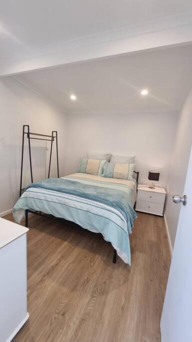 Modern 1 Bedroom Studio Free Parking Close To CBD - Winery Find 2