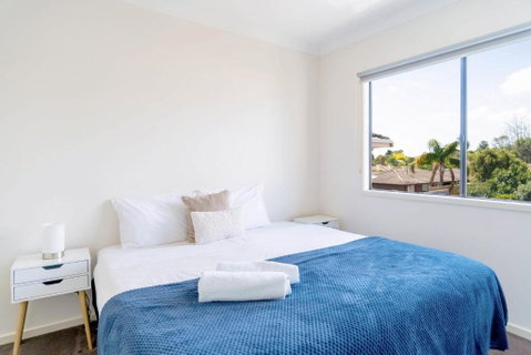 Modern Home In Central Oakleigh East - Winery Find 1