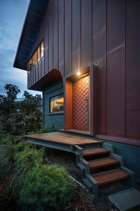 Modern St Kilda Apartment - Winery Find 2