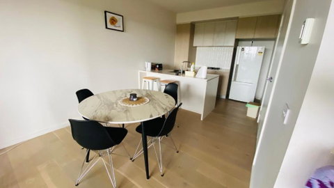 New 3 Bedroom Town House On Clyde - Winery Find 1