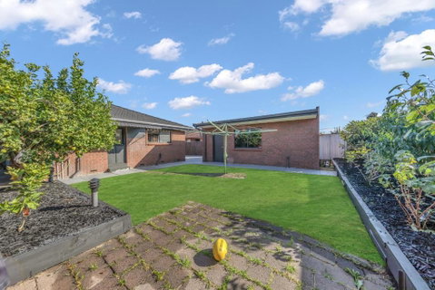 Newly Renovated House Near Melbourne Airport - Winery Find 1