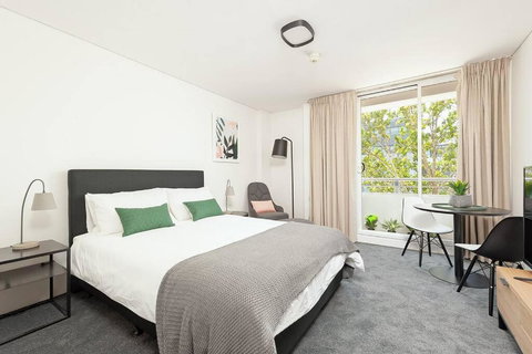 MP303 - Studio Apartment, Military Road, Cremorne - Winery Find 0