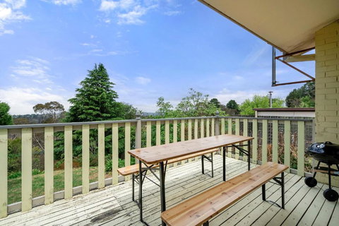 Narrow Neck Hideaway & Studio - Winery Find 3