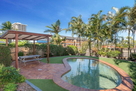 Nautilus Unit 3 Kings Beach QLD - Winery Find 2