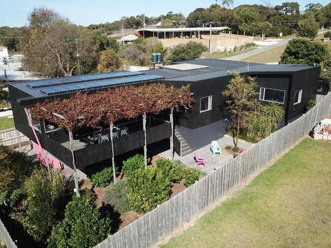 Nelson Victoria Luxury Holiday Accommodation - Winery Find 1