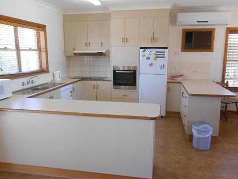 Nevah Barc - Ardrossan - Winery Find 1