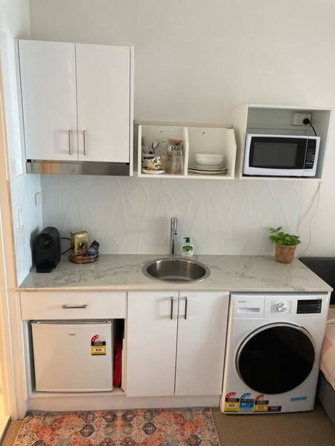 Newly Renovated Studio - Winery Find 3