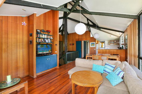 Ngungun St 14 Dicky Beach - Winery Find 1