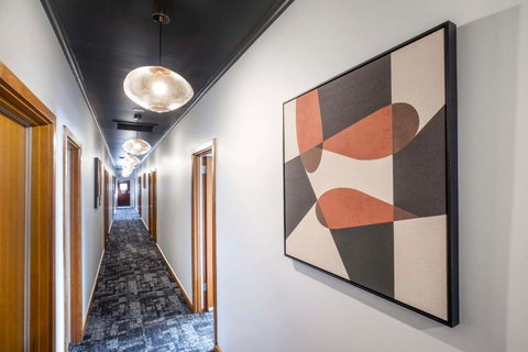 Nightcap At Empire Hotel - Winery Find 3