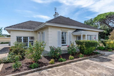 Normanville, Large Historic Three Bedroom Home - Winery Find 0