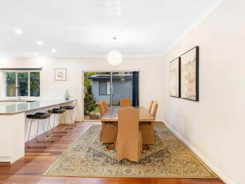 Northam Caravan Park - Winery Find 1