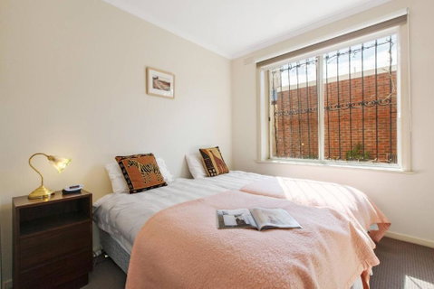 Northcote Charm Spacious And Quiet Suburban Stay - Winery Find 1