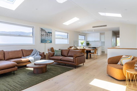 Oakwood Retreat - Winery Find 0