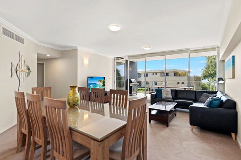 Oasis Unit 3 5 Laman Street - Winery Find 2