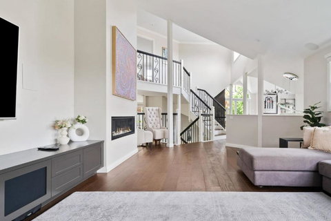 Oatley Escape With Pool Relax In Style & Elegance - Winery Find 1