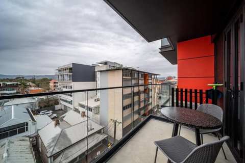 Obsidian On Flinders St 1BR Designer East End - Winery Find 3