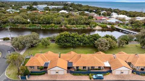 Ocean Breeze Villa - Winery Find 0