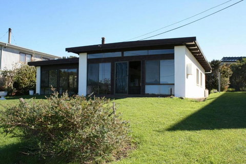 Ocean Front On Malibu - Winery Find 1