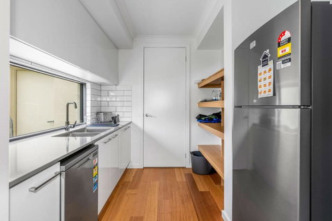 Ocean Oasis On Kenneth - Winery Find 3