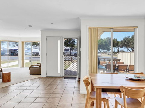 Ocean Road Oasis - Winery Find 1