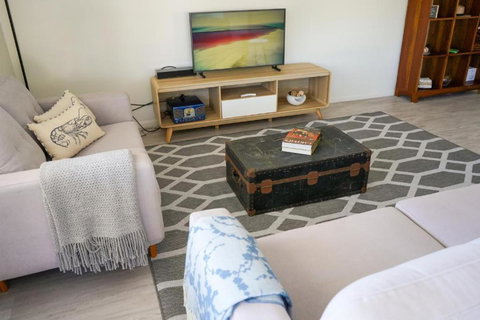 Oasis 1 On Eden - Winery Find 3