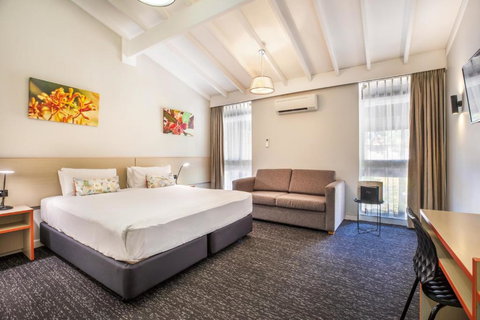 Nightcap At The Ranch Hotel - Winery Find 1